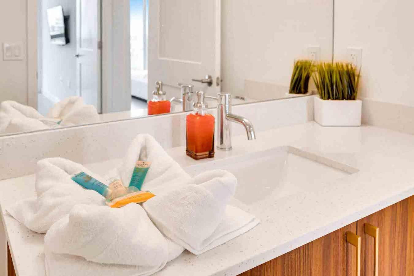 Amazing 3 Bed Unit In Dwntwn Miami With Free Parking Apartment Exterior photo
